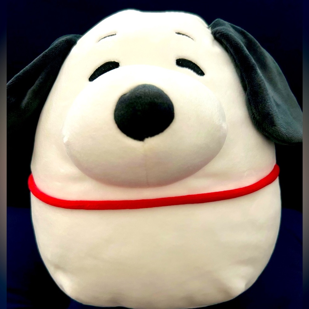 Peanuts Snoopy 8” Squishmallows NWT